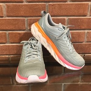 HOKA ARAHI sneakers